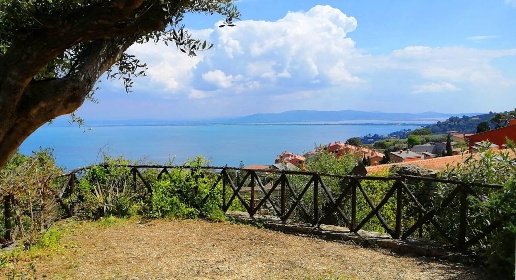 Foto Appartamento a Monte Argentario Porto Santo Stefano di 176 m²