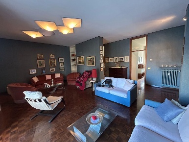Foto Appartamento a Stradella Centro di 173 m² con 5 locali in vendita
