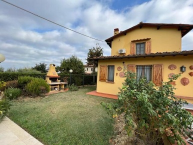 Foto Villa unifamiliare in Via Castiglioni, Montespertoli di 225 m²