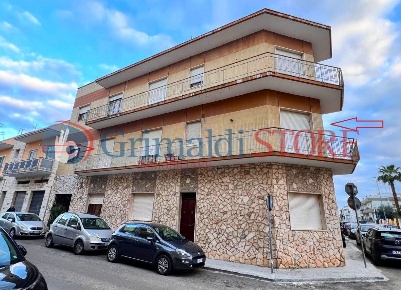 Foto Appartamento in Via M. Buonarroti 34, Cavallino Leuca di 202 m²
