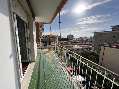 Foto Appartamento in Via Nuova snc, Taggia Centro di 75 m² con 3 locali