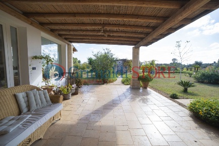 Foto Villa unifamiliare in Via Sardegna 19, Monteroni di Lecce di 450 m²
