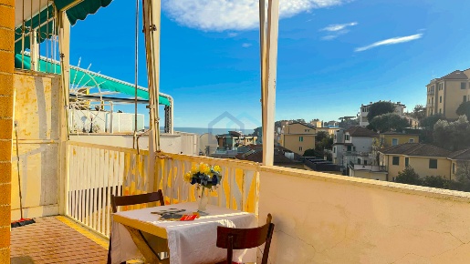 Foto Appartamento in Via Nicolò Sardi 30, Varazze Centro di 70 m²