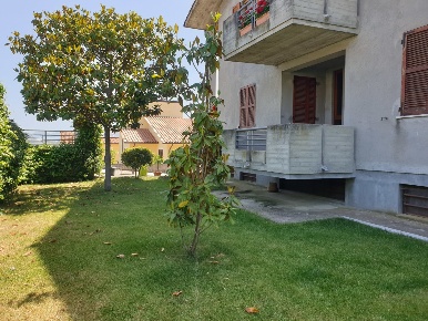 Foto Appartamento in MONTECAMPANO, Amelia Montecampano di 300 m² in vendita