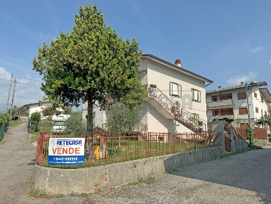 Foto Appartamento in via iv novembre 7, Cornedo Vicentino Centro di 171 m²