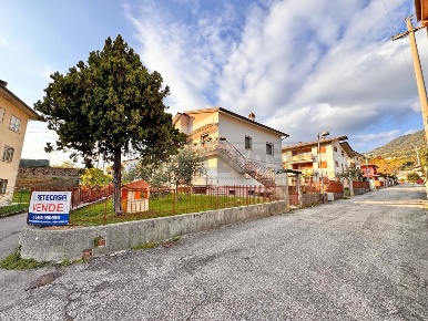 Foto Appartamento in via iv novembre 7, Cornedo Vicentino Centro di 171 m²