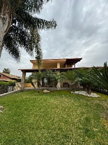 Foto Villa unifamiliare in Via BRANCATI, Melilli Città Giardino di 626 m²