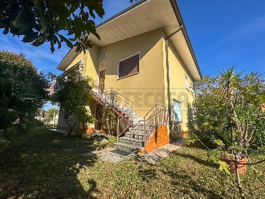 Foto Villa bifamiliare in VIA MARCO POLO  23, Cervignano del Friuli Centro