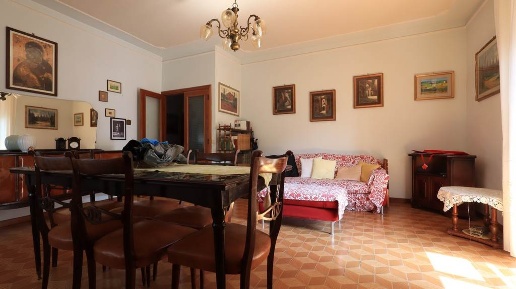Foto Appartamento a Montepulciano Centro di 135 m² con 7 locali in vendita
