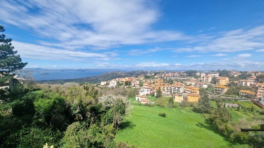 Foto Appartamento a Montefiascone Centro di 118 m² con 4 locali in vendita
