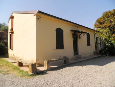 Foto Villa unifamiliare a Casciana Terme Lari Casciana Terme di 135 m²
