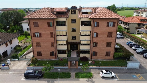 Foto Appartamento in Via Enrico Fermi 13, Solaro Centro di 96 m² in vendita