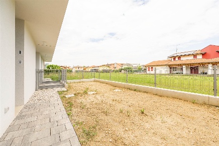 Foto Villa a schiera in VIA RIZZIERI SERATO, San Martino di Lupari Centro
