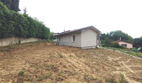 Foto Villa unifamiliare a Stradella Centro di 2 m² con 6 locali in vendita