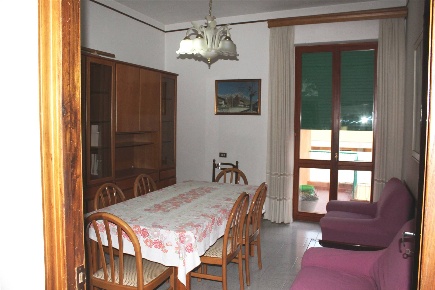 Foto Appartamento a San Severino Marche Centro di 96 m² con 5 locali