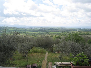 Foto Villa bifamiliare a Montefiascone Centro di 270 m² con 4 locali