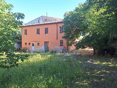 Foto Villa a schiera a San Severino Marche di 188 m² con 5 locali