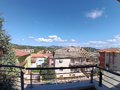 Foto Appartamento a San Severino Marche Centro di 80 m² con 3 locali