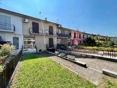Foto Villa a schiera a Leno in vendita