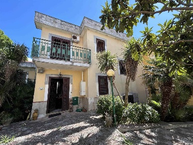 Foto Villa a schiera in Via San Matteo 113, Montecorvino Pugliano di 180 m²
