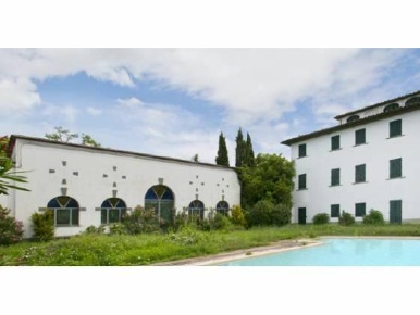 Foto Appartamento a Terranuova Bracciolini di 3000 m² con 40 locali
