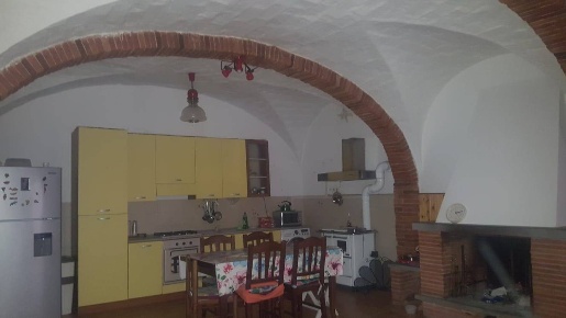 Foto Appartamento a Sinalunga di 120 m² con 7 locali in vendita
