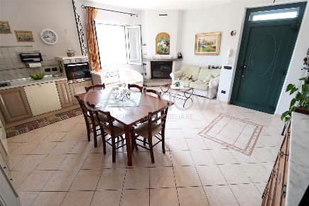 Foto Villa bifamiliare a Tortoreto Salino di 280 m² con 7 locali in vendita