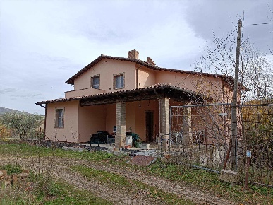 Foto Villa unifamiliare a San Severino Marche di 157 m² con 5 locali