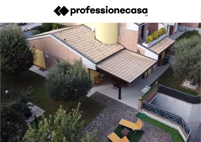 Foto Villa a schiera a Porto Recanati di 257 m² con 9 locali in vendita