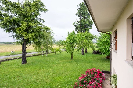 Foto Villa unifamiliare in Via Leopardi 999, Fiume Veneto di 257 m²