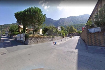 Foto Appartamento a Solofra di 100 m² con 4 locali in vendita