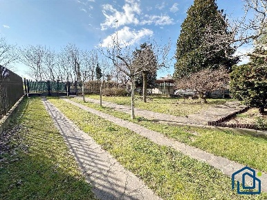 Foto Appartamento in via Turati 55, Arluno Centro di 110 m² con 3 locali