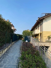 Foto Appartamento in Via Torino, Bernareggio Centro di 95 m² con 3 locali