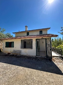 Foto Villa unifamiliare in Via di Colle Crocette 15, Lanuvio di 210 m²