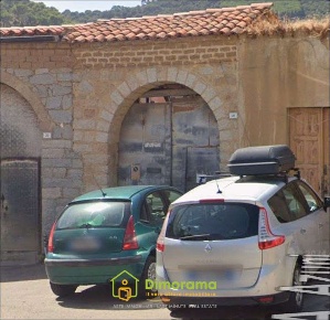 Foto Appartamento in Via  Azuni 18, Guspini Centro di 256 m² con 10 locali