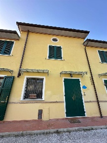 Foto Villa a schiera in Via madonnina dei pagliai, Seravezza di 120 m²