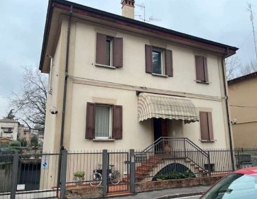 Foto Appartamento in Via Andrea da Faenza, Bologna in vendita