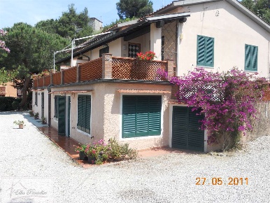 Foto Appartamento a Portoferraio di 78 m² con 5 locali in vendita