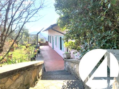 Foto Villa unifamiliare in Via Castellina  15, Serravalle Pistoiese