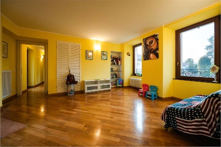 Foto Appartamento in Via Promessi Sposi, Calolziocorte Centro di 114 m²