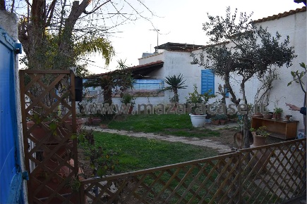 Foto Villa unifamiliare a Campobello di Mazara di 150 m² con 5 locali