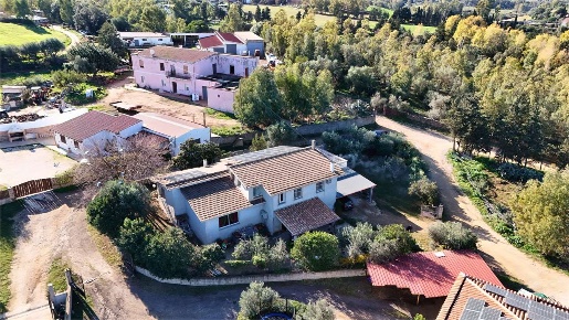 Foto Villa unifamiliare a Siniscola di 256 m² con 10 locali in vendita