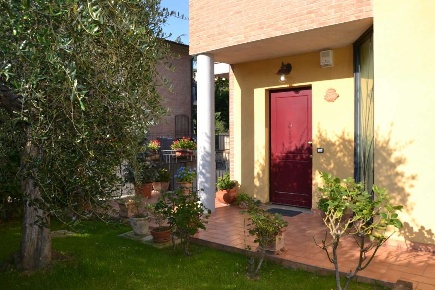 Foto Villa a schiera a Sinalunga di 240 m² con 6 locali in vendita
