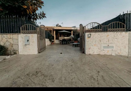 Foto Villa a schiera in via ischia 17, Taviano di 170 m² con 6 locali