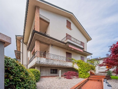 Foto Villa bifamiliare in Mattei 30, Quattro Castella Puianello di 221 m²