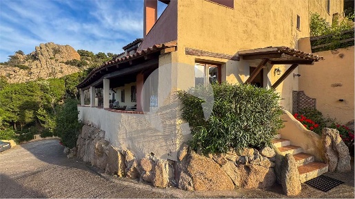 Foto Appartamento in via L'Unfarru 2, Arzachena in vendita