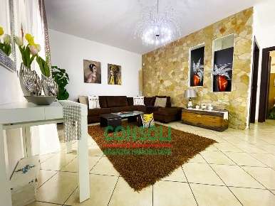 Foto Appartamento in Via Amerigo Vespucci, Mascali di 95 m² con 3 locali