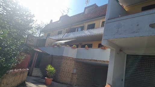 Foto Appartamento in Viale Modestino, Mercogliano di 80 m² con 3 locali