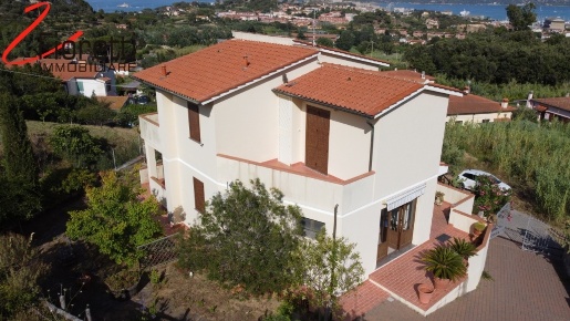 Foto Villa unifamiliare in Via Benvenuto Cellini, Portoferraio Centro