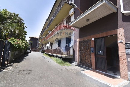 Foto Appartamento in via francesco bella, Aci Sant'Antonio Centro di 110 m²
